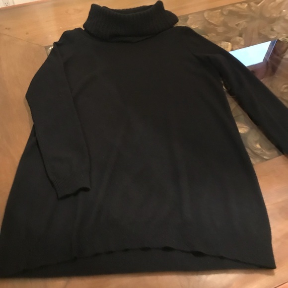 Theory Sweaters - Theory long black cashmere turtle neck sweater